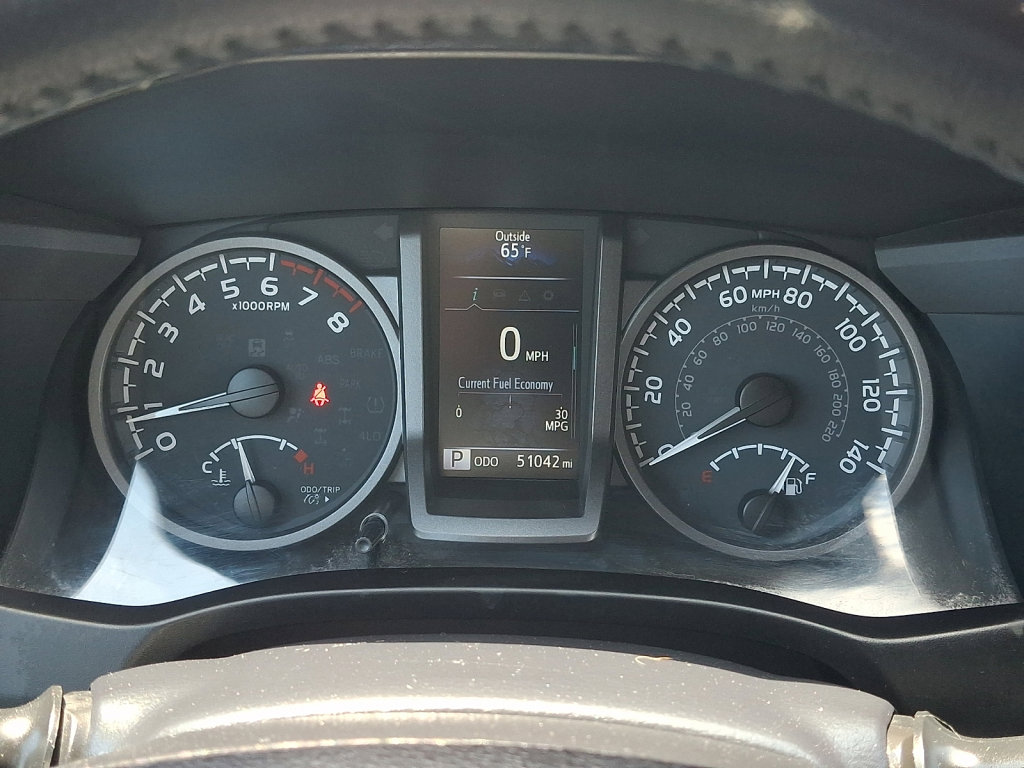 Used 2022 Toyota Tacoma TRD Off-Road AWD/4WD image 26