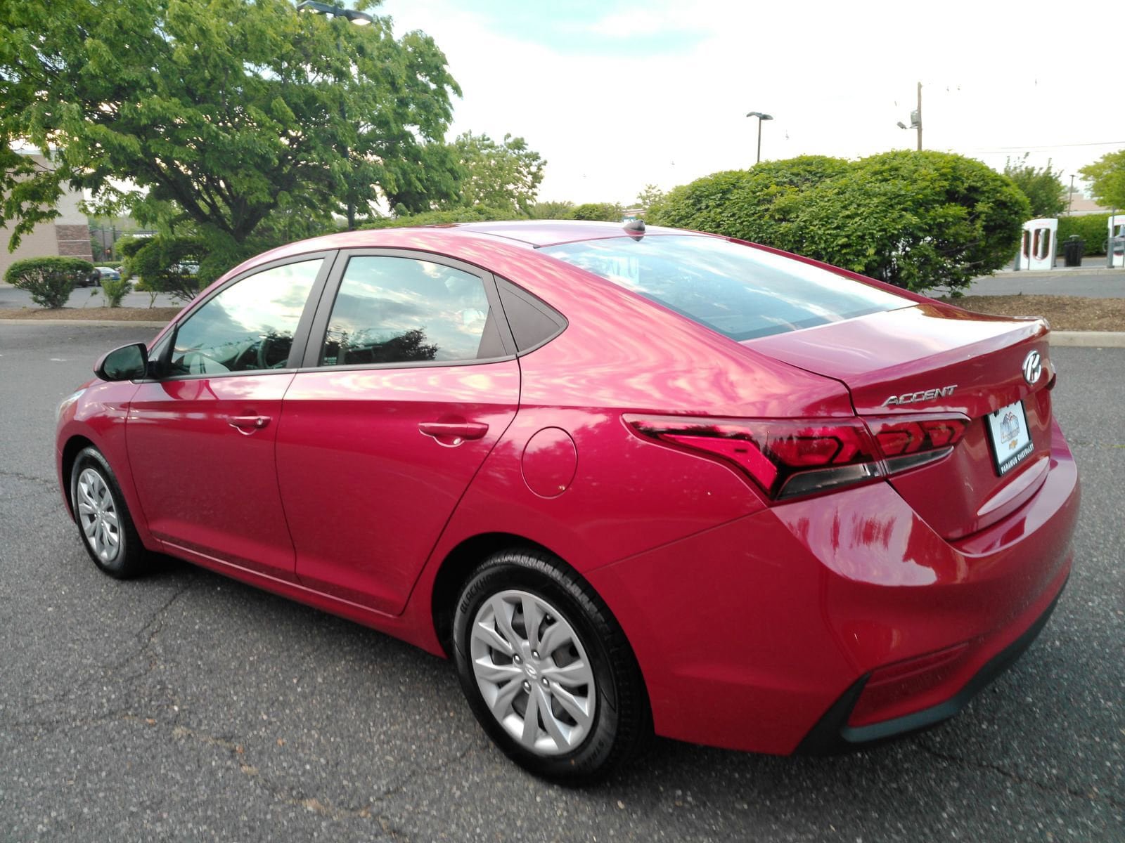 Used 2022 Hyundai Accent SE w/ Cargo Package FWD image 5