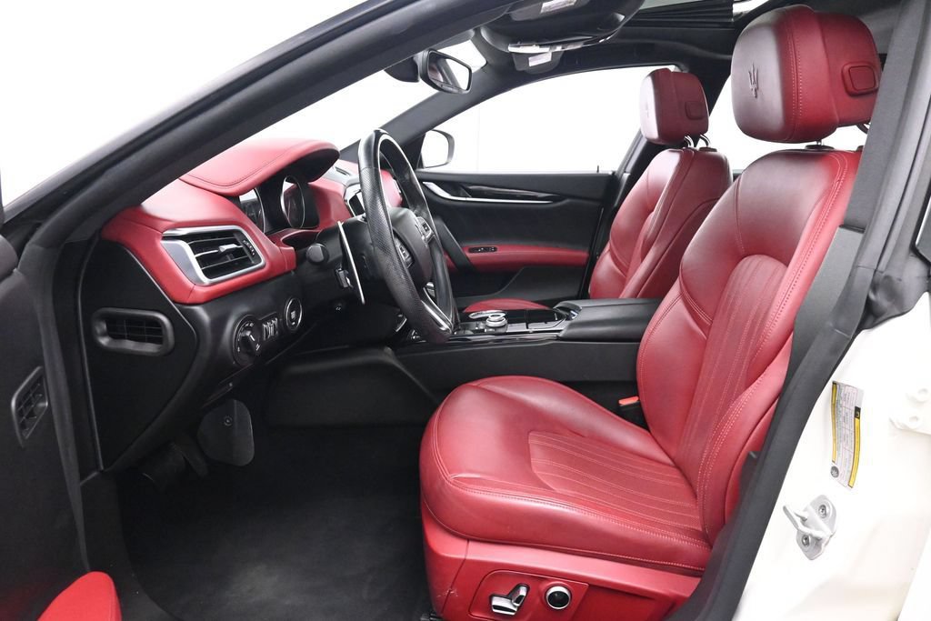 Used 2022 Maserati Ghibli Modena RWD image 27
