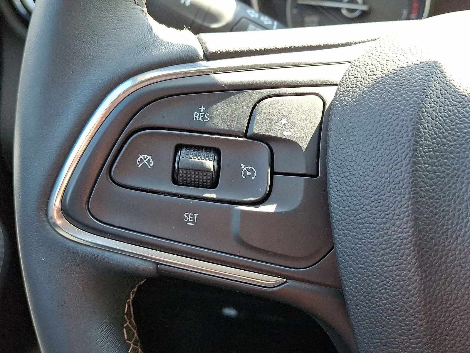 Used 2023 Buick Encore GX Preferred w/ Cold Weather Comfort Package AWD/4WD image 17