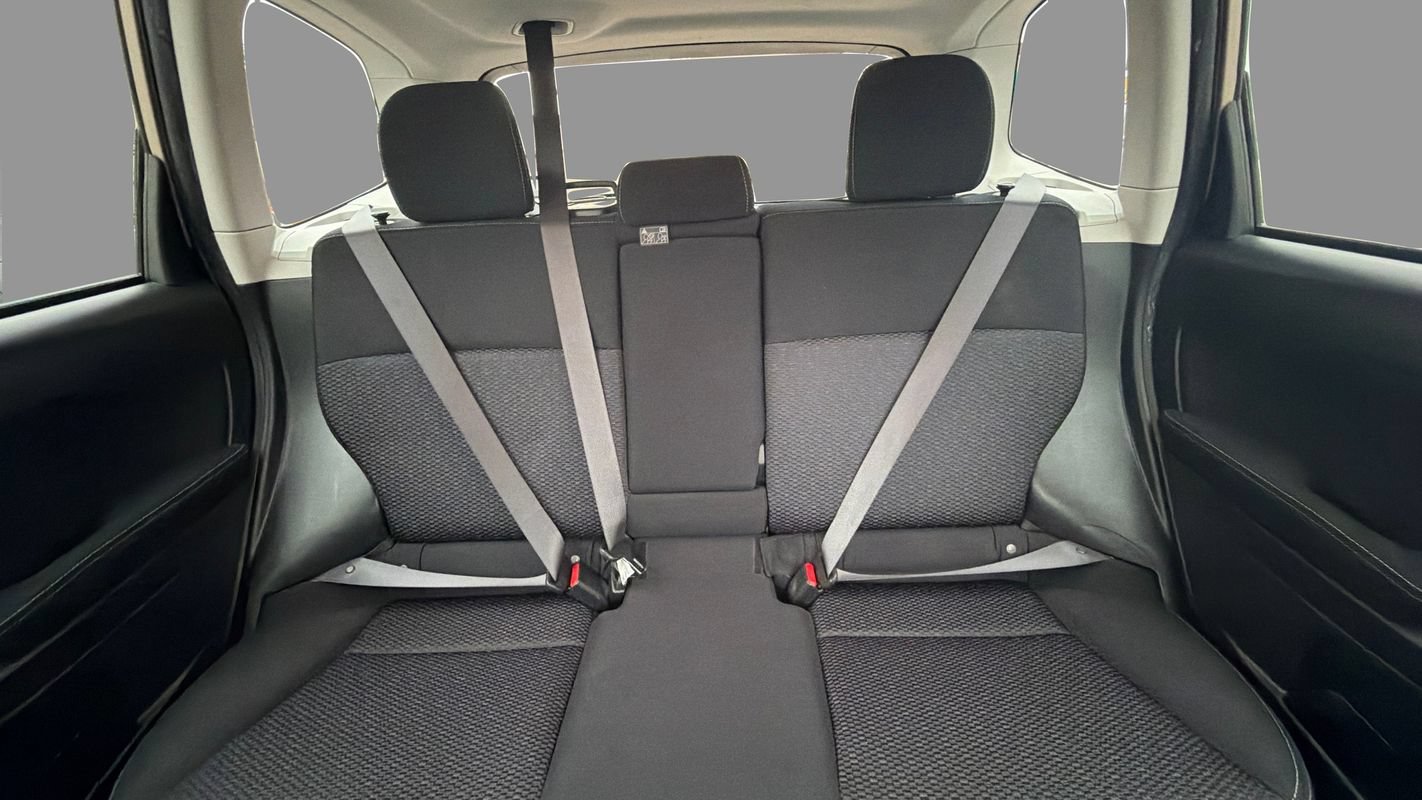 Used 2015 Subaru Forester 2.5i Premium w/ All-Weather Package AWD/4WD image 13