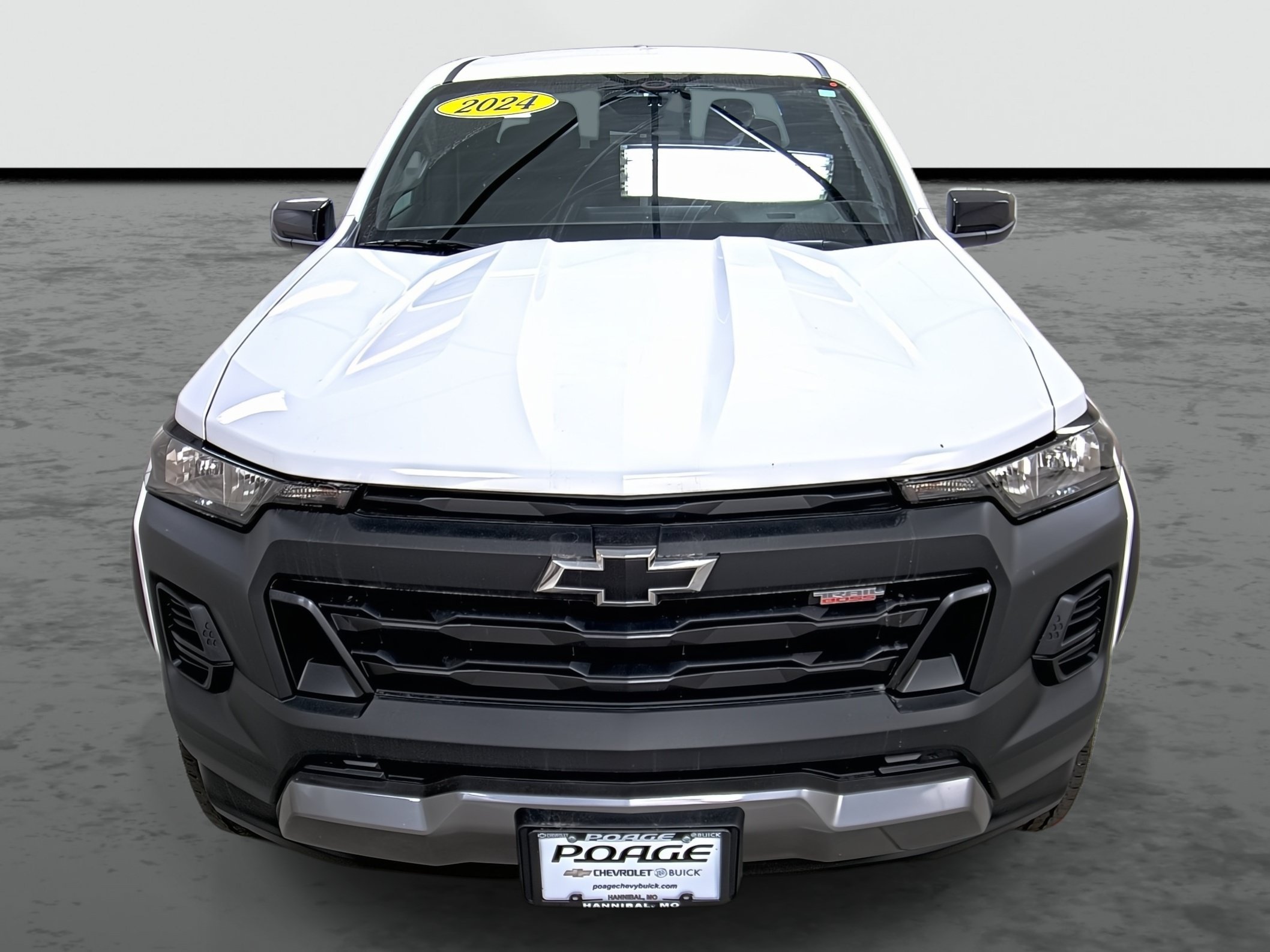 Used 2024 Chevrolet Colorado Trail Boss w/ Advanced Trailering Package AWD/4WD image 6