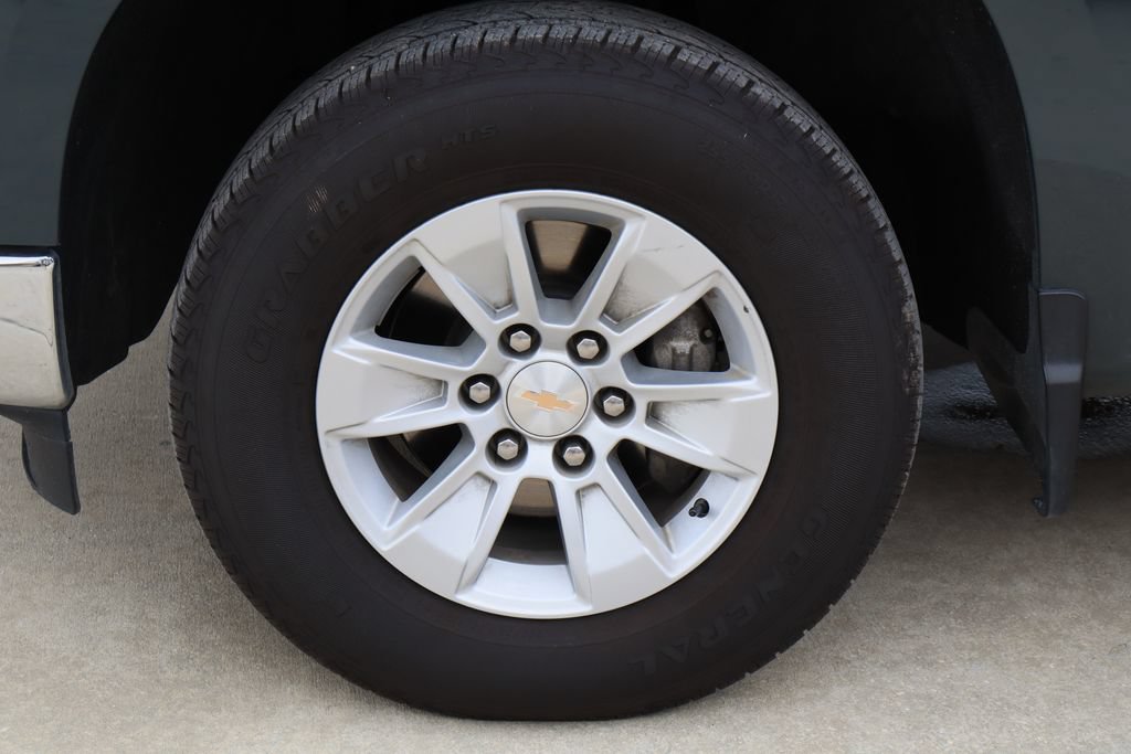 Used 2025 Chevrolet Silverado 1500 LT AWD/4WD image 29