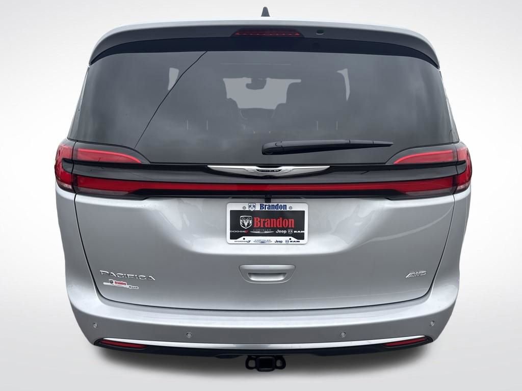 New 2026 Chrysler Pacifica Pinnacle image 4