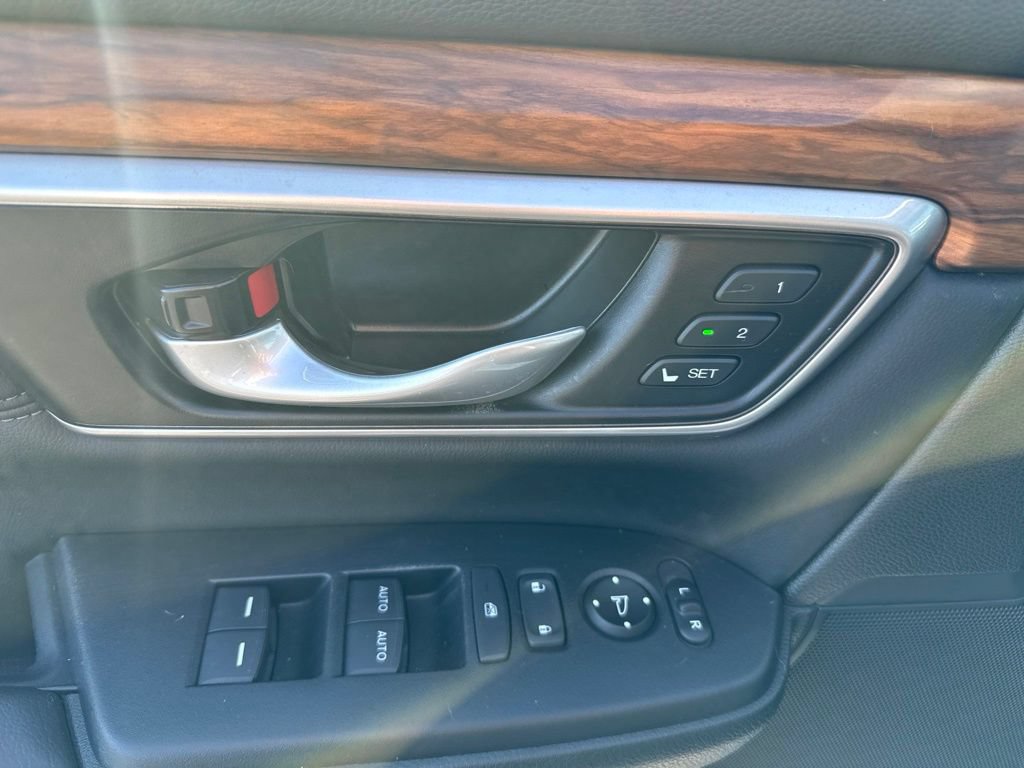 Used 2022 Honda CR-V Touring image 18