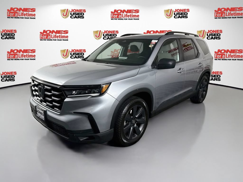 Used 2023 Honda Pilot Sport image 11
