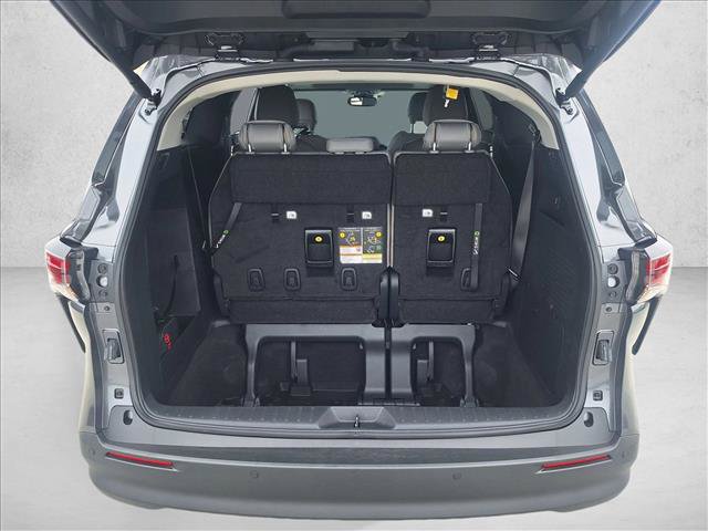 Certified 2025 Toyota Sienna XLE w/ XLE Plus Package FWD image 7