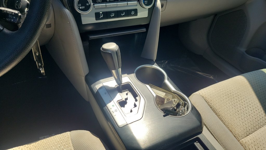 Used 2013 Toyota Camry LE FWD image 15