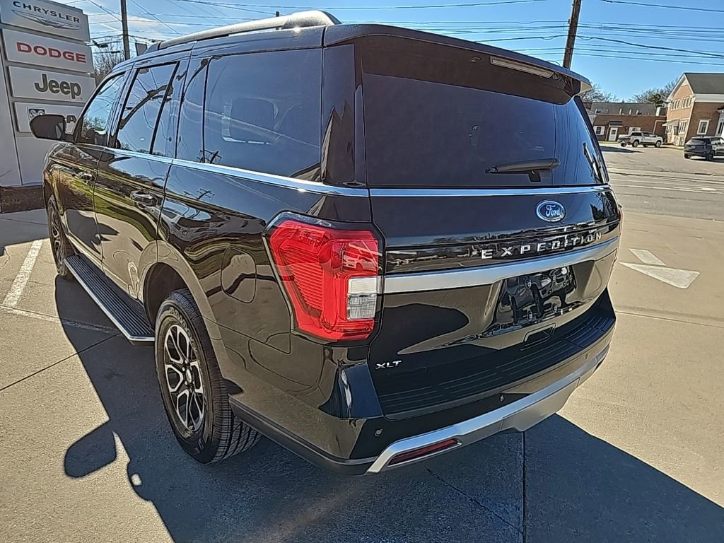 Used 2022 Ford Expedition XLT image 12