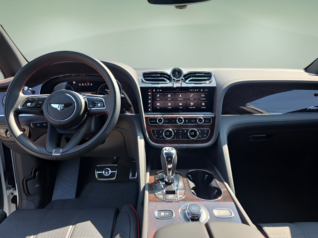 Used 2023 Bentley Bentayga Extended Wheelbase AWD/4WD image 4