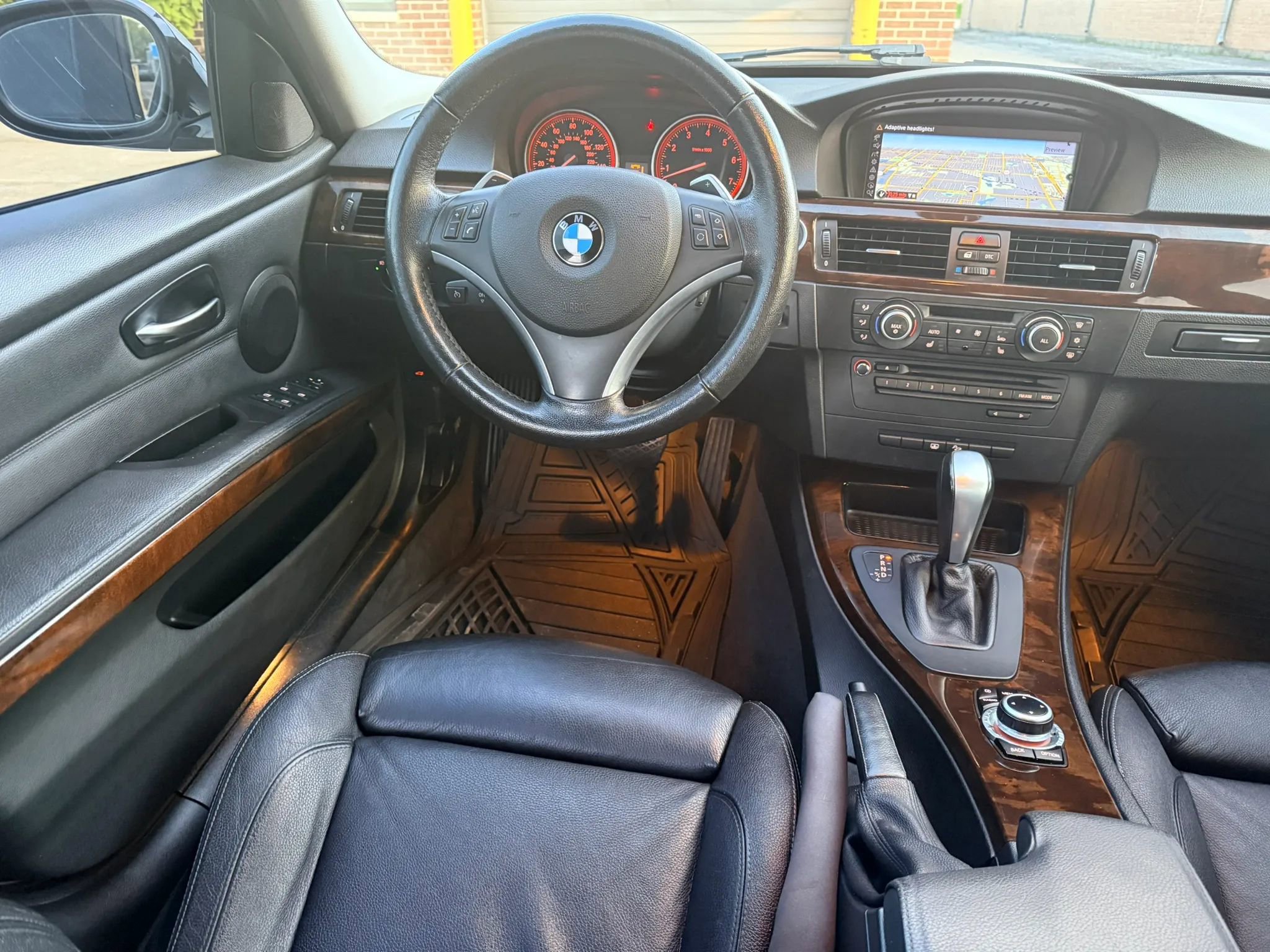 Used 2011 BMW 328i xDrive Sedan AWD/4WD image 8