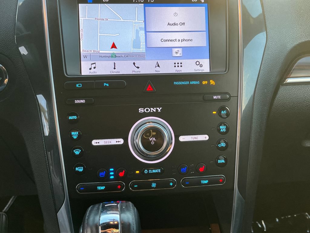 Used 2019 Ford Explorer Limited w/ Class III Trailer Tow Package FWD image 18