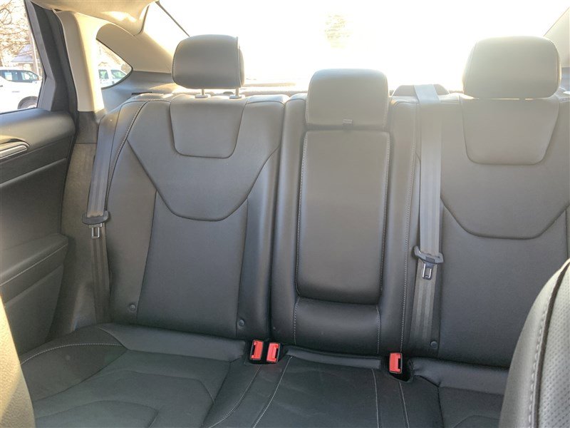 Used 2016 Ford Fusion Titanium FWD image 19