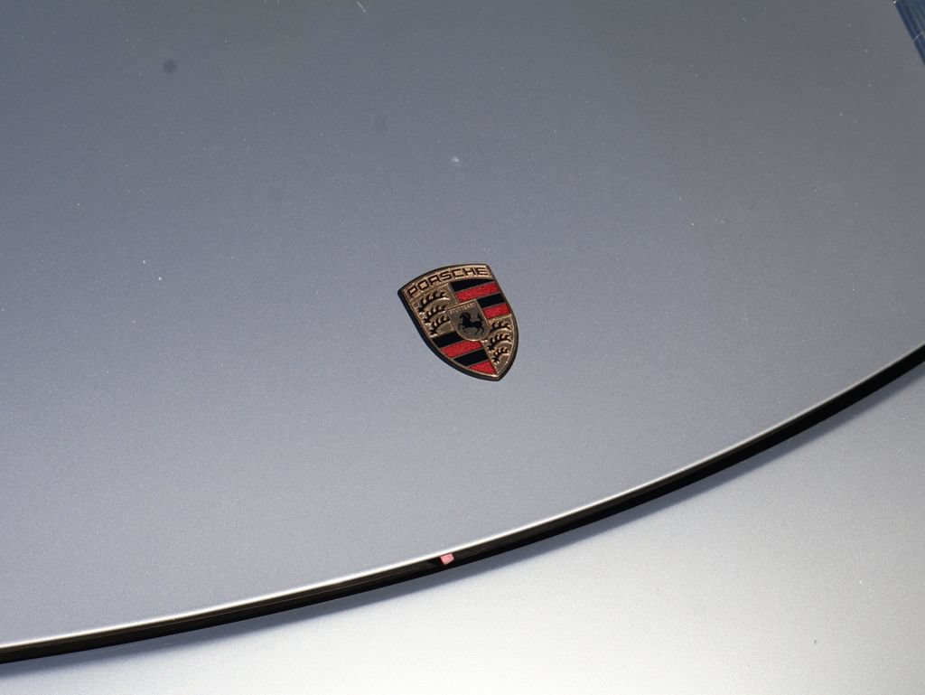 Used 2002 Porsche 911 Carrera RWD image 2