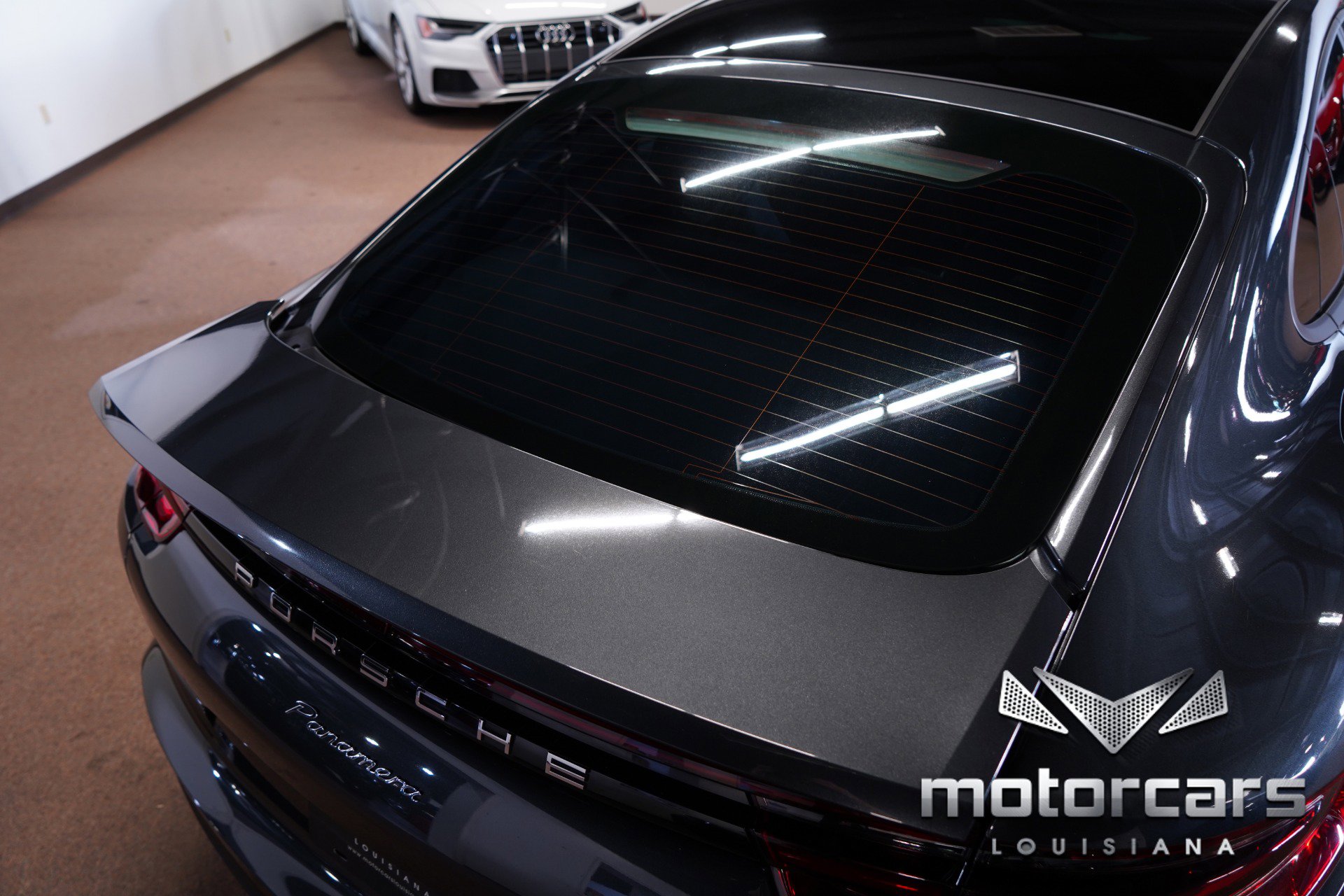 Used 2018 Porsche Panamera image 16