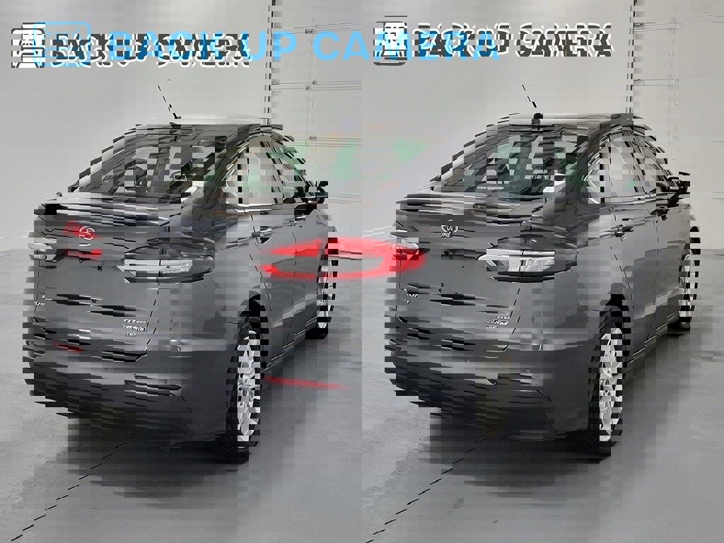 Used 2020 Ford Fusion Energi Titanium image 9