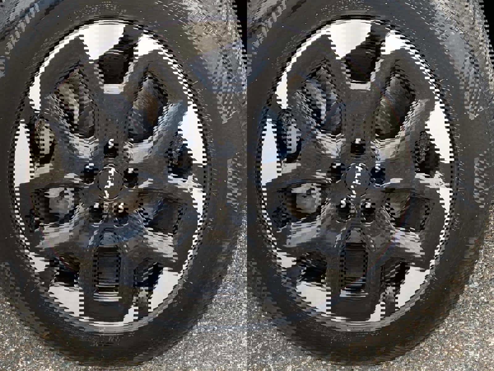 Used 2024 Kia Sorento S image 27