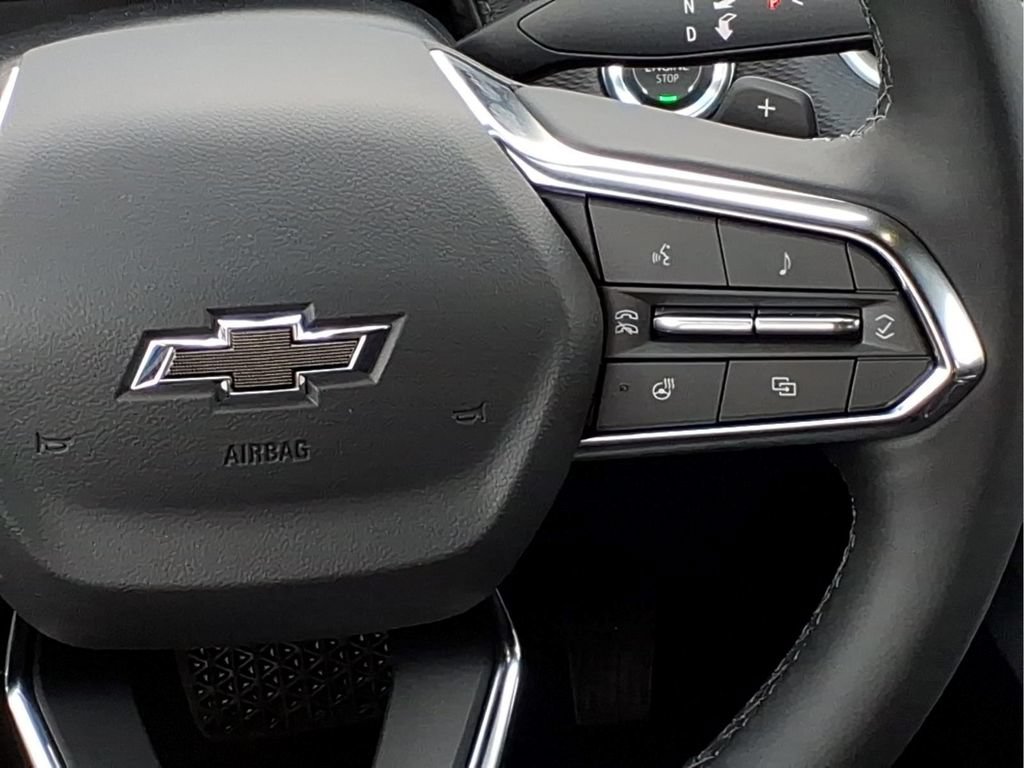 New 2027 Chevrolet Equinox LT w/ Convenience Package II FWD image 7