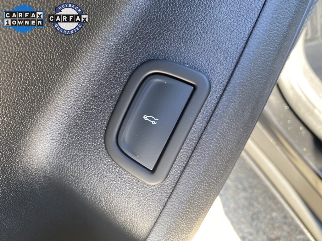 Used 2025 Chevrolet Traverse LT image 31