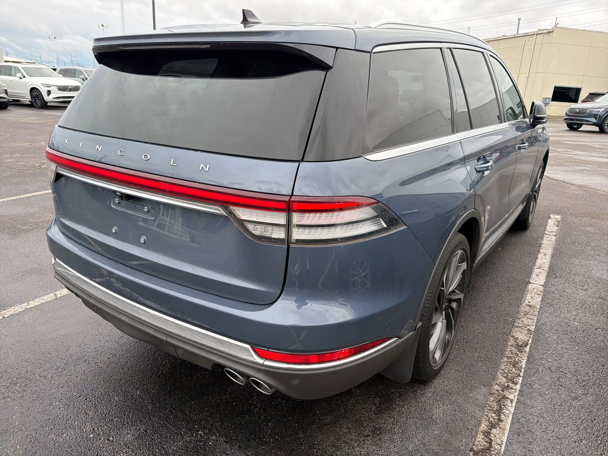 Used 2021 Lincoln Aviator Reserve w/ Equipment Group 202A image 8