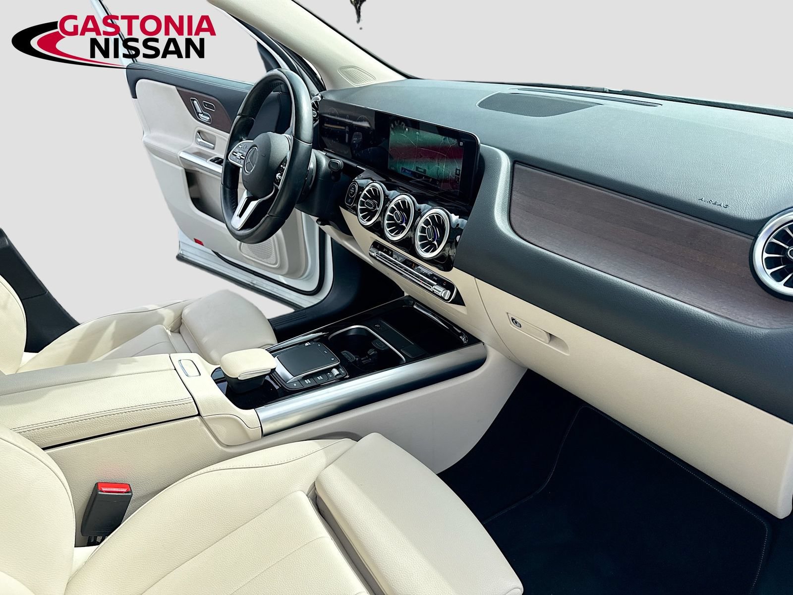 Used 2022 Mercedes-Benz GLA 250 w/ Premium Package Lite image 37