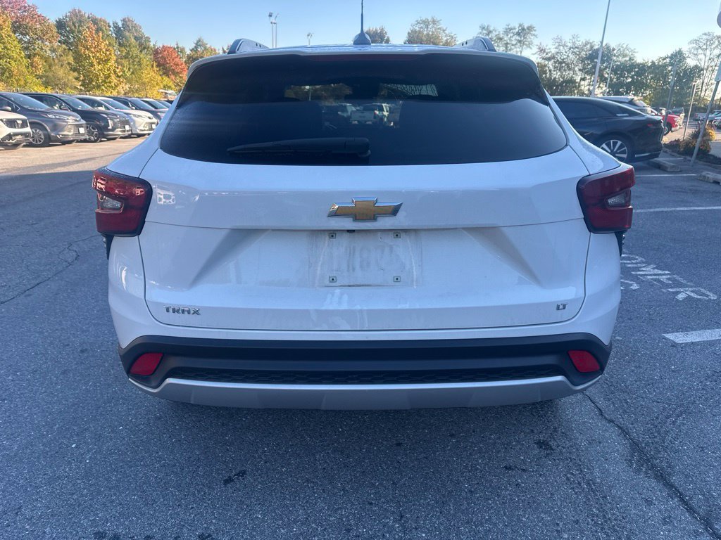 Used 2024 Chevrolet Trax LT w/ Driver Confidence Package FWD image 6
