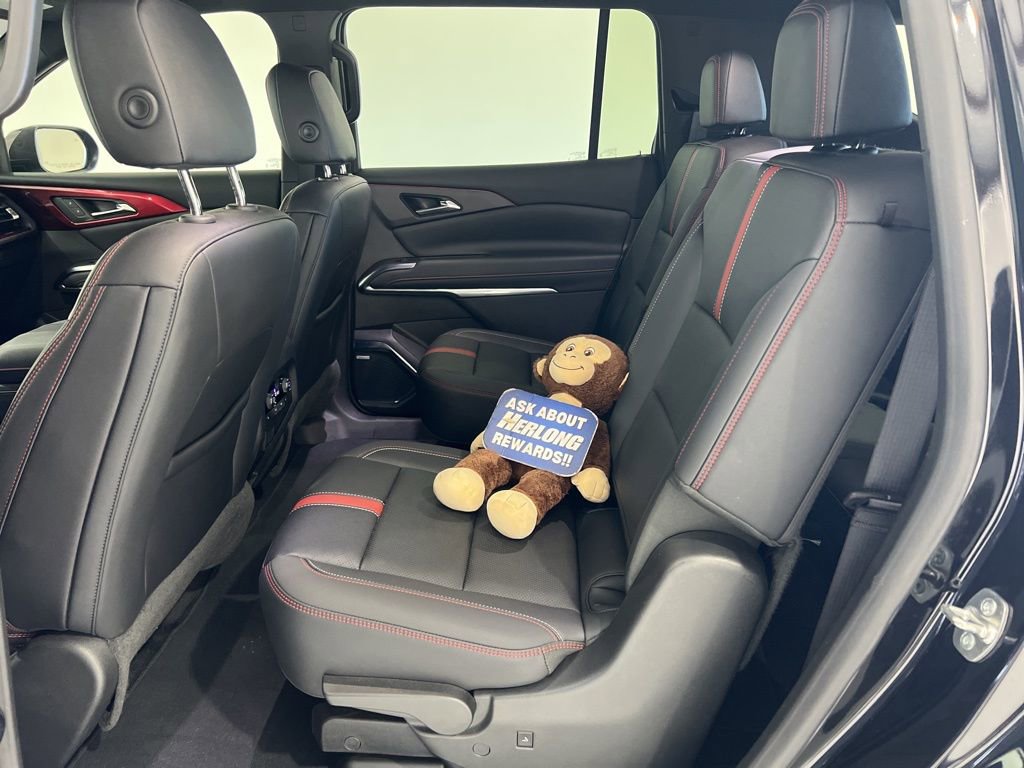 Used 2024 Chevrolet Traverse RS image 22