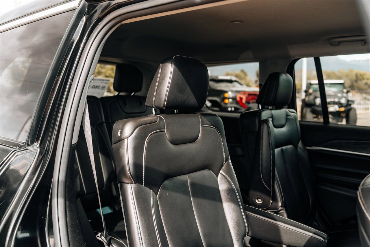 Used 2023 Jeep Grand Cherokee L Limited w/ Trailer Tow Group (B) image 43