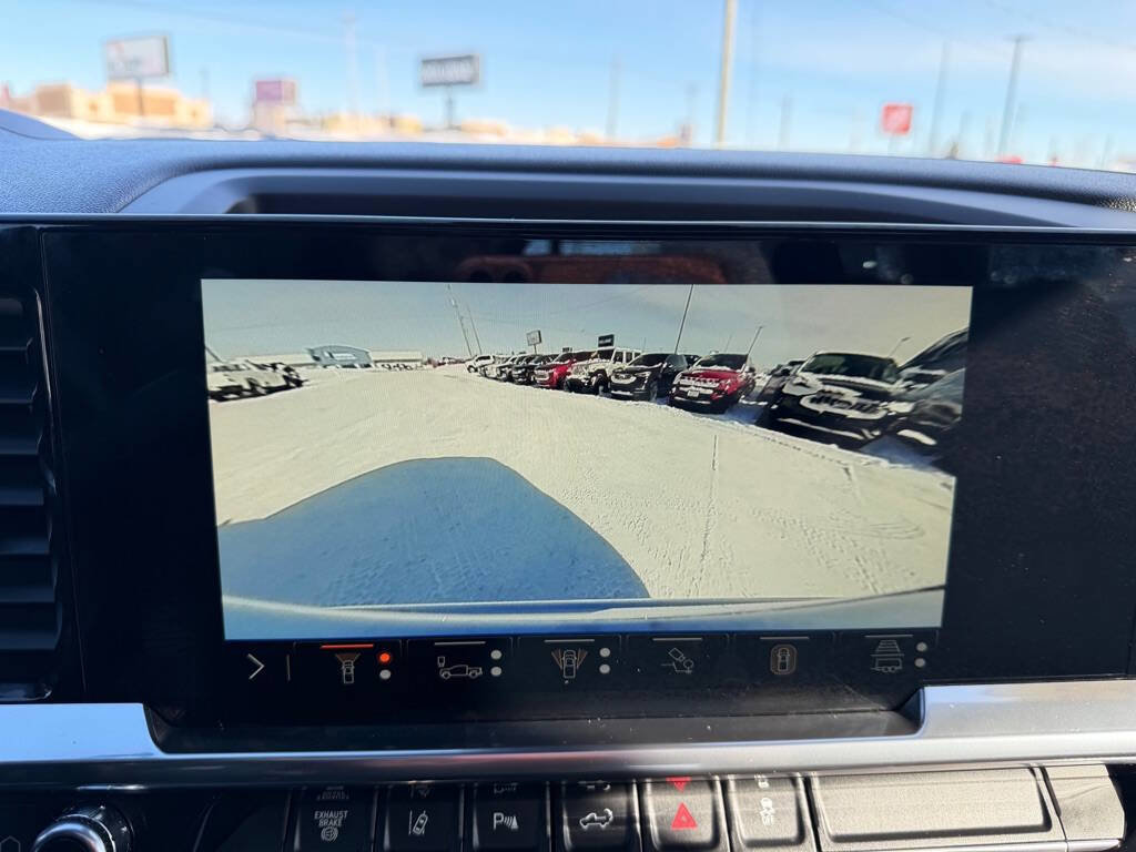 Used 2024 GMC Sierra 3500 SLT w/ SLT Premium Package image 28