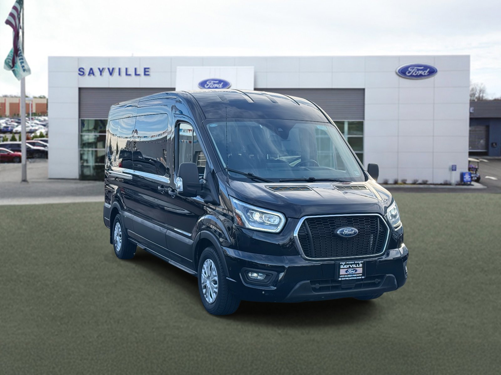 Used 2023 Ford Transit 350 XLT image 2