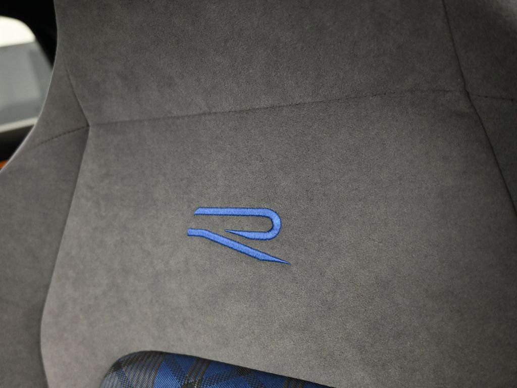 Used 2025 Volkswagen Golf R Black Edition image 22