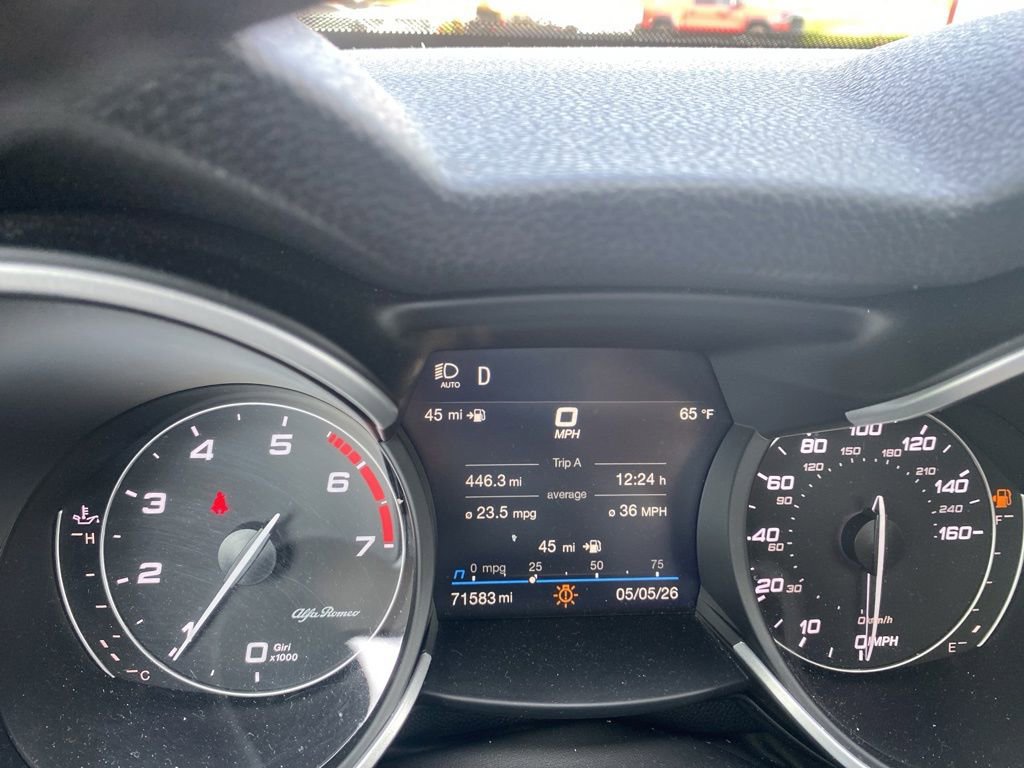 Used 2020 Alfa Romeo Stelvio Ti w/ Active Blind Spot Package AWD/4WD image 15