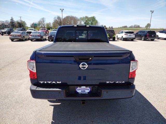 Used 2017 Nissan Titan SV image 5
