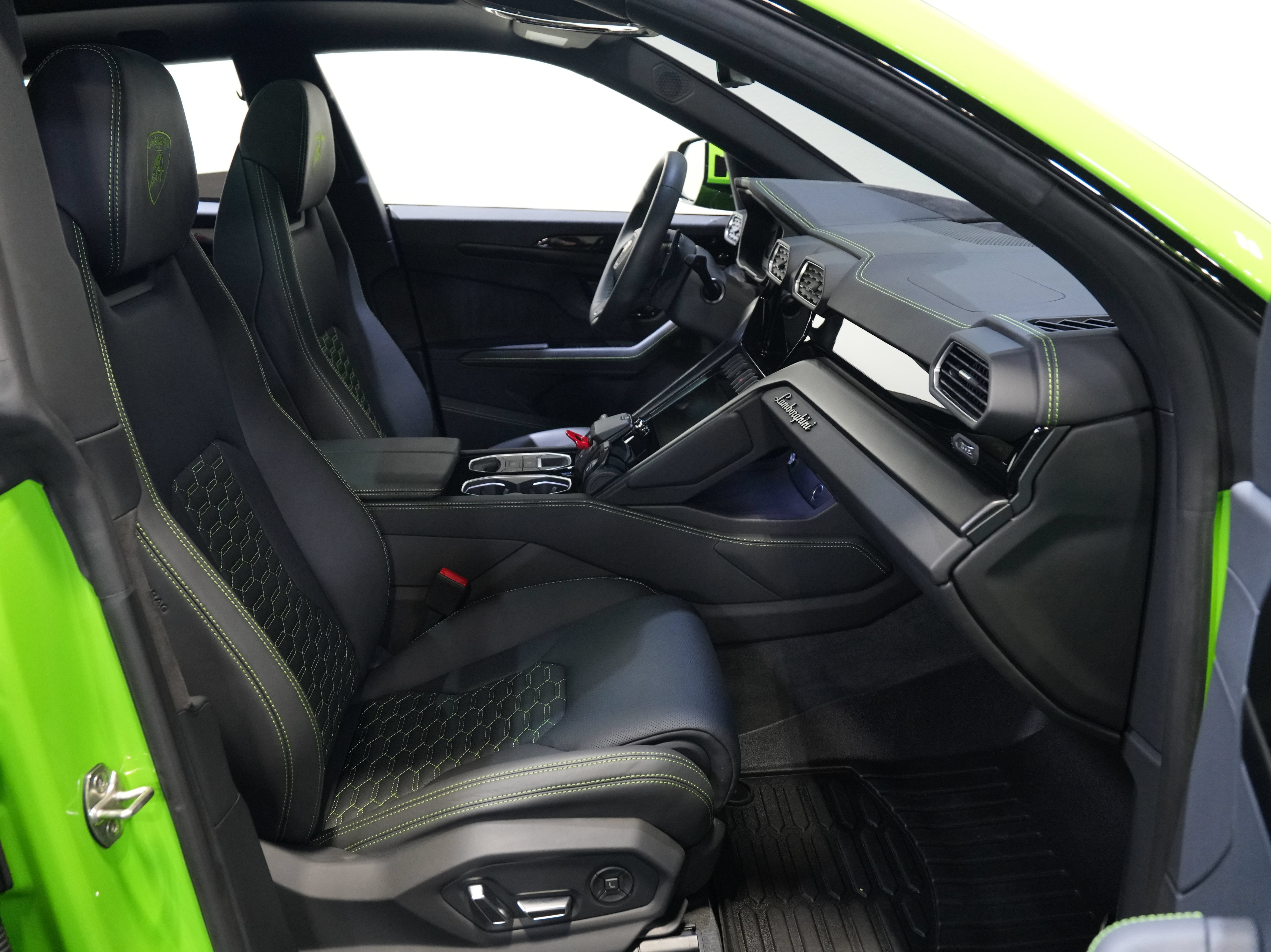 Used 2024 Lamborghini Urus S AWD/4WD image 35
