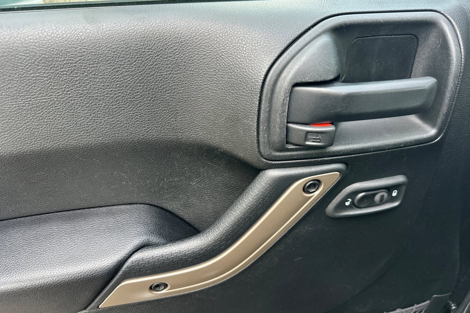 Used 2017 Jeep Wrangler 75th Anniversary image 12