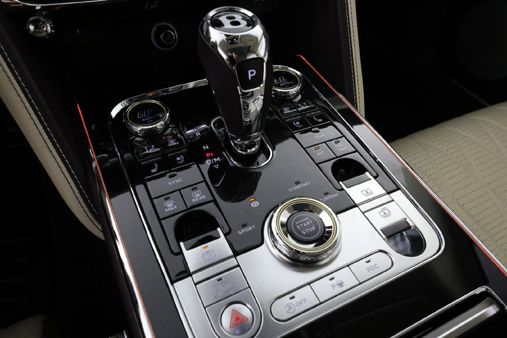 Used 2021 Bentley Flying Spur V8 AWD/4WD image 23