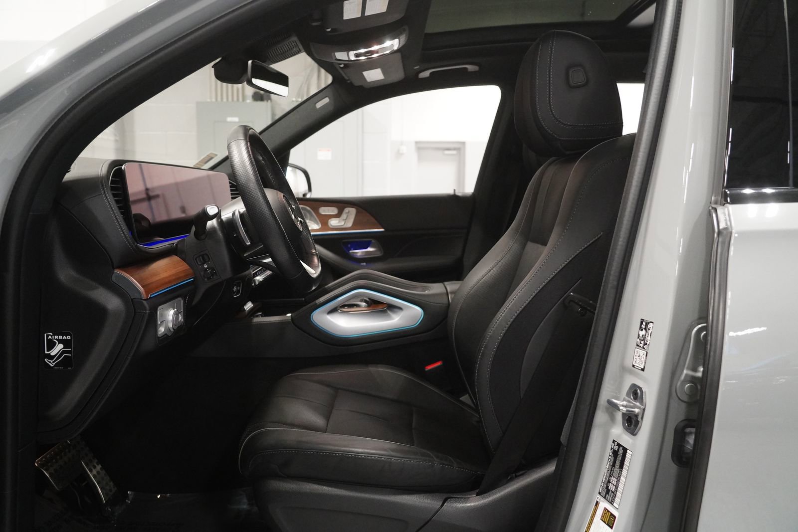 Certified 2024 Mercedes-Benz GLS 580 4MATIC image 2