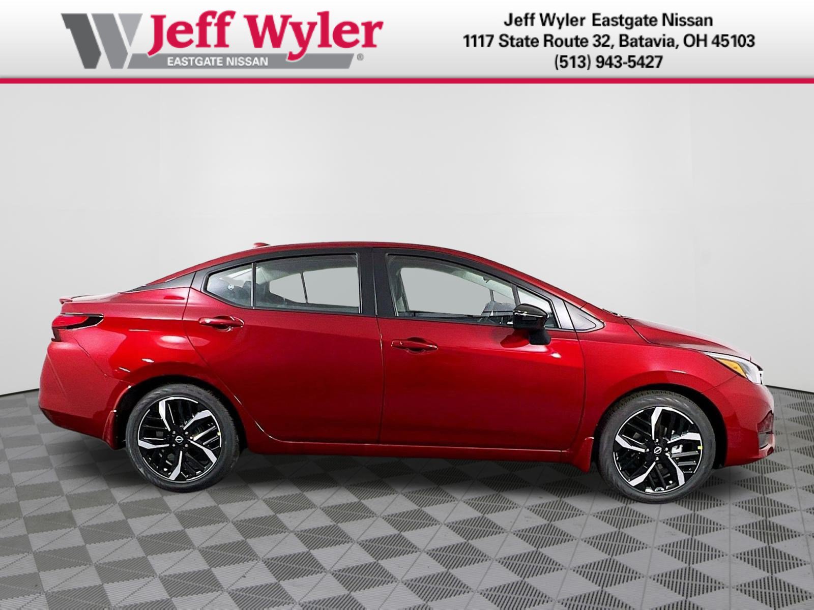 New 2025 Nissan Versa SR w/ Trunk Package FWD image 30
