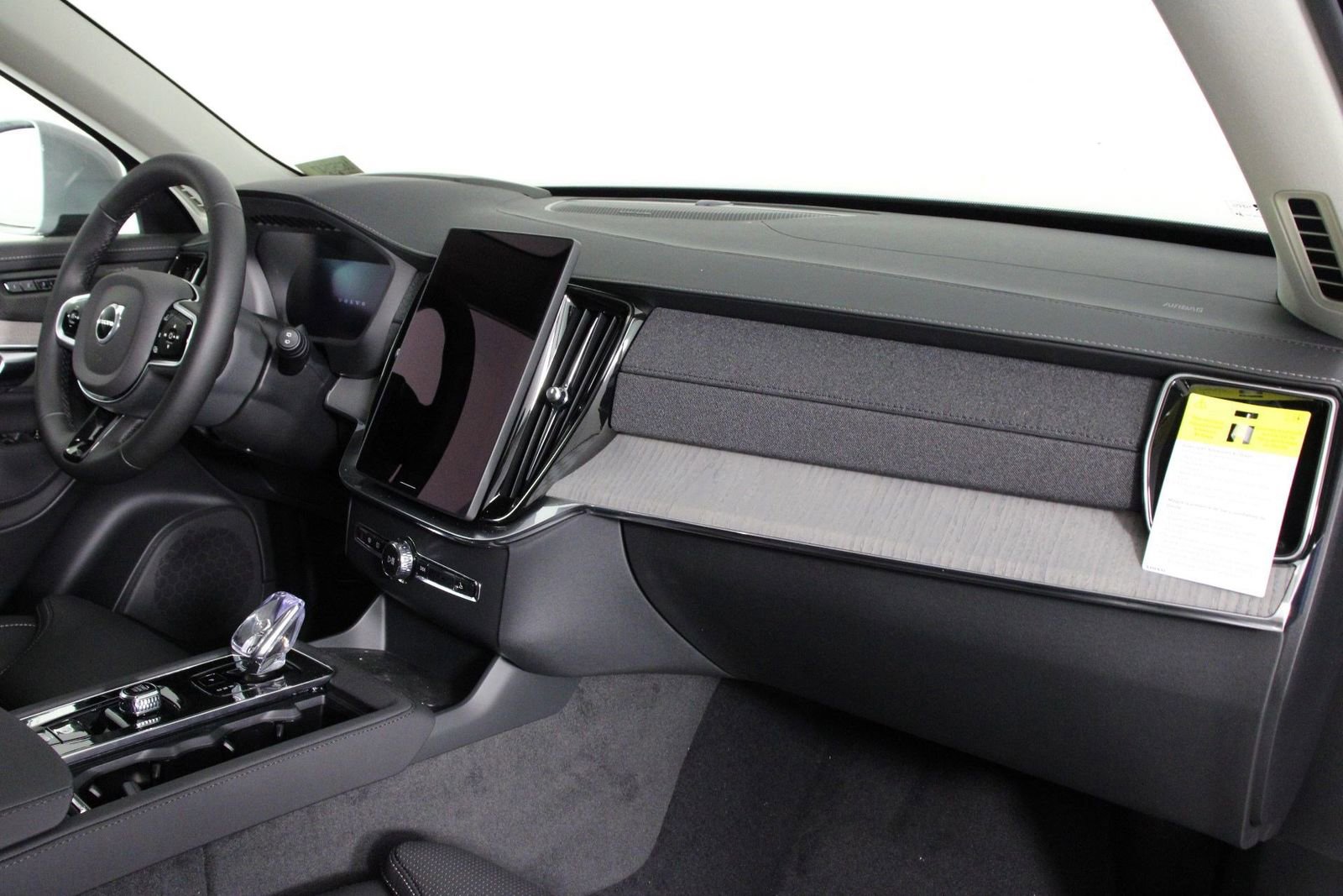New 2025 Volvo XC90 B6 Ultra AWD/4WD image 9