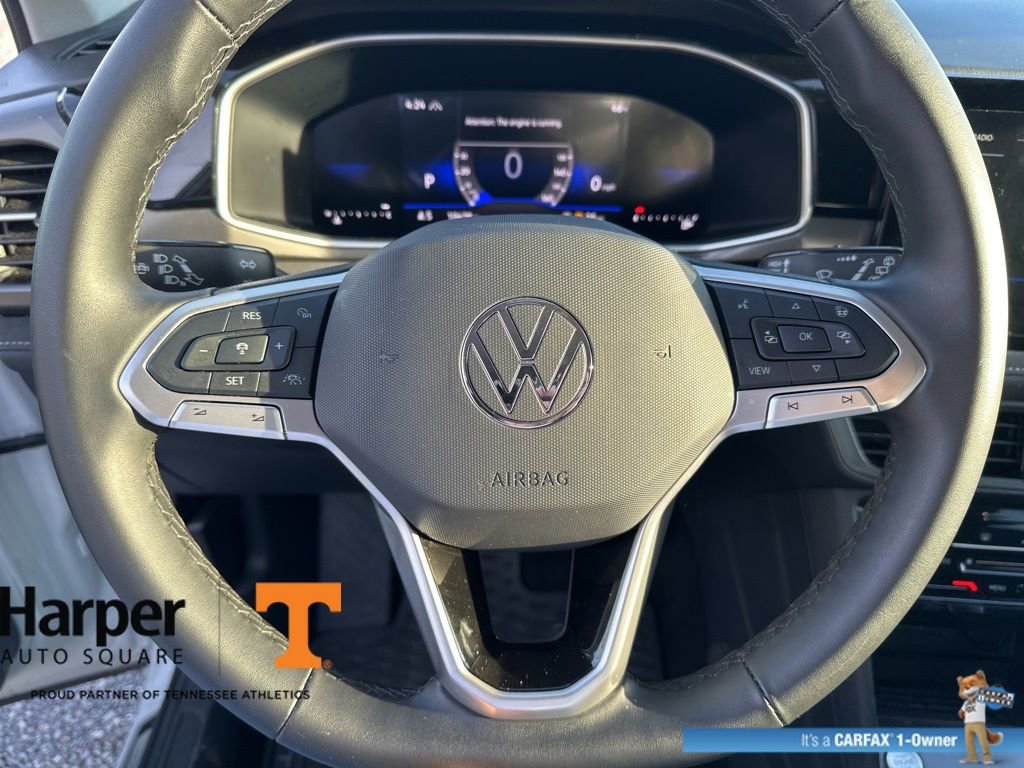 Used 2025 Volkswagen Taos SE image 17