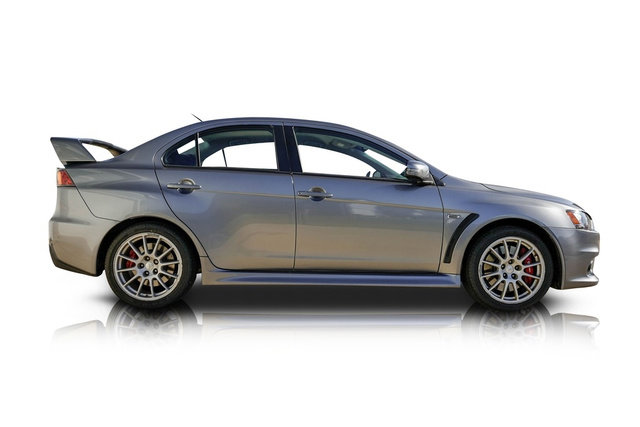 Used 2015 Mitsubishi Lancer Evolution GSR image 2