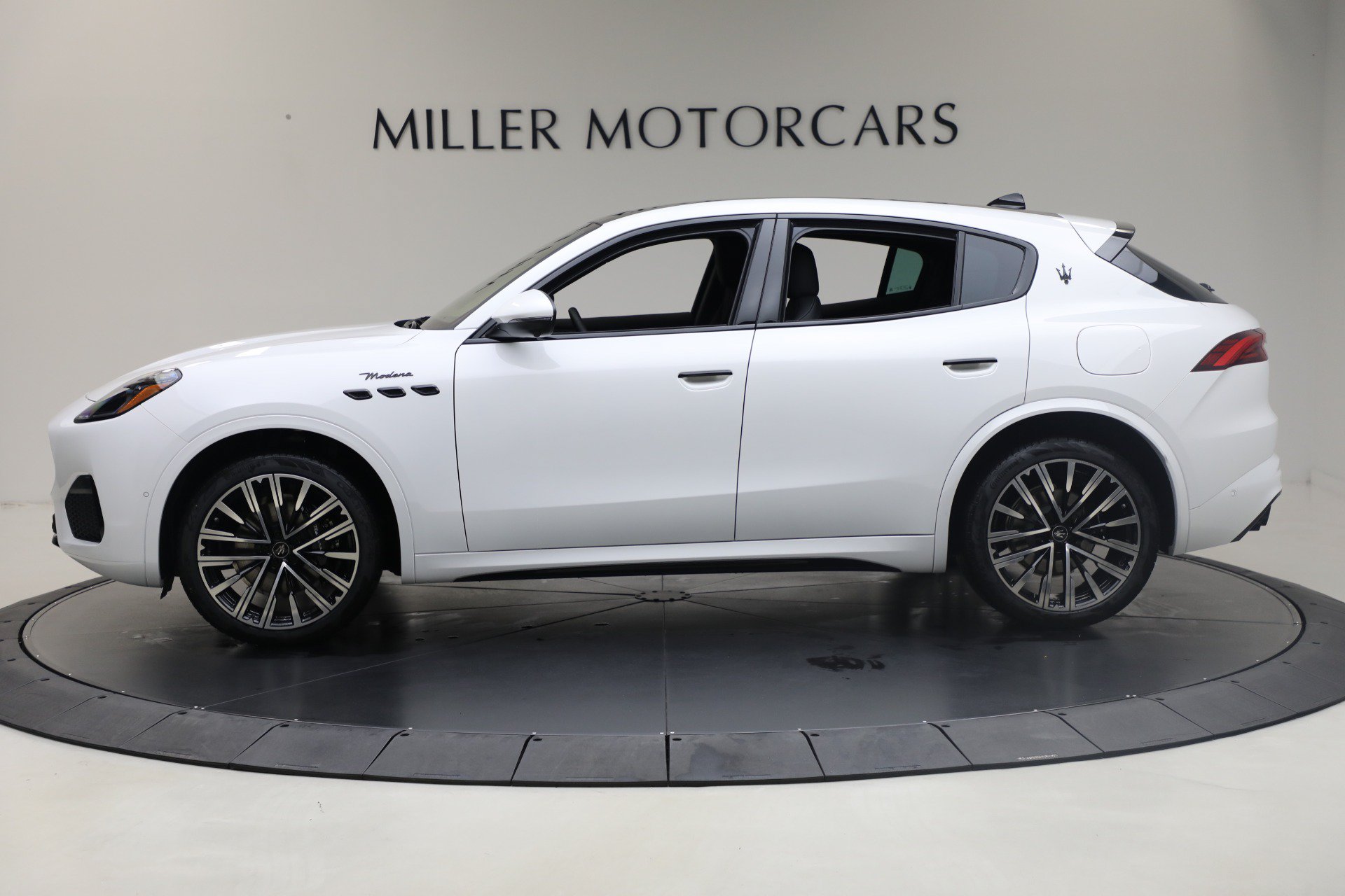 New 2025 Maserati Grecale Modena AWD/4WD image 2