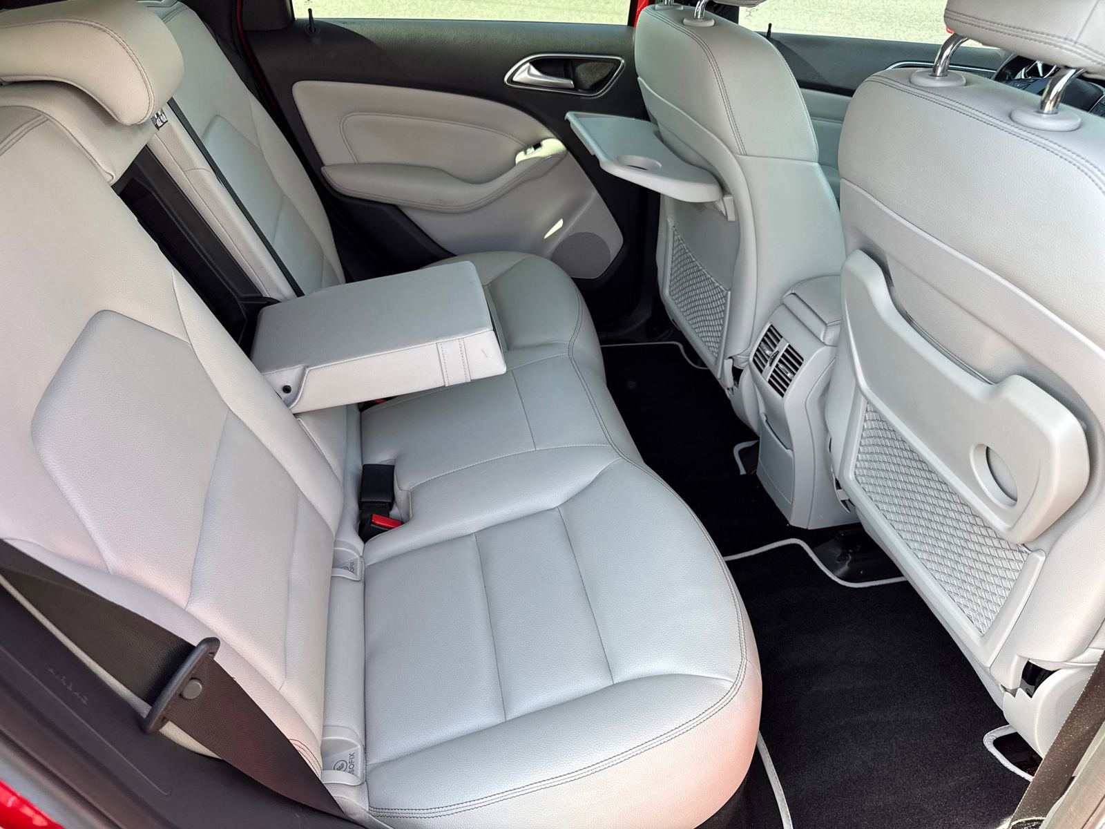 Used 2015 Mercedes-Benz B 250e image 10