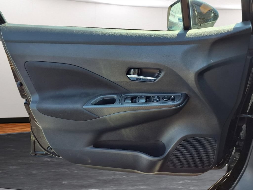 Used 2021 Nissan Versa SV FWD image 17