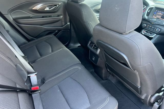 Used 2023 GMC Terrain SLE w/ Elevation Edition image 19