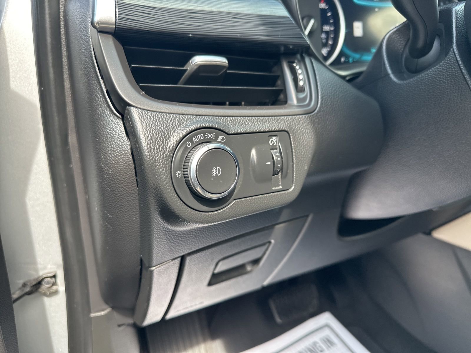 Used 2017 Buick Envision Premium image 15