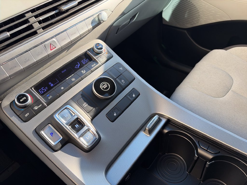 Used 2020 Hyundai Palisade SEL FWD image 19