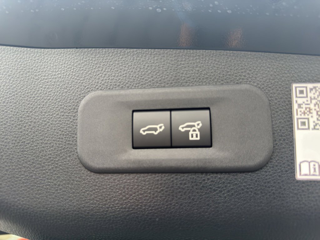 New 2026 Toyota Crown Signia image 8