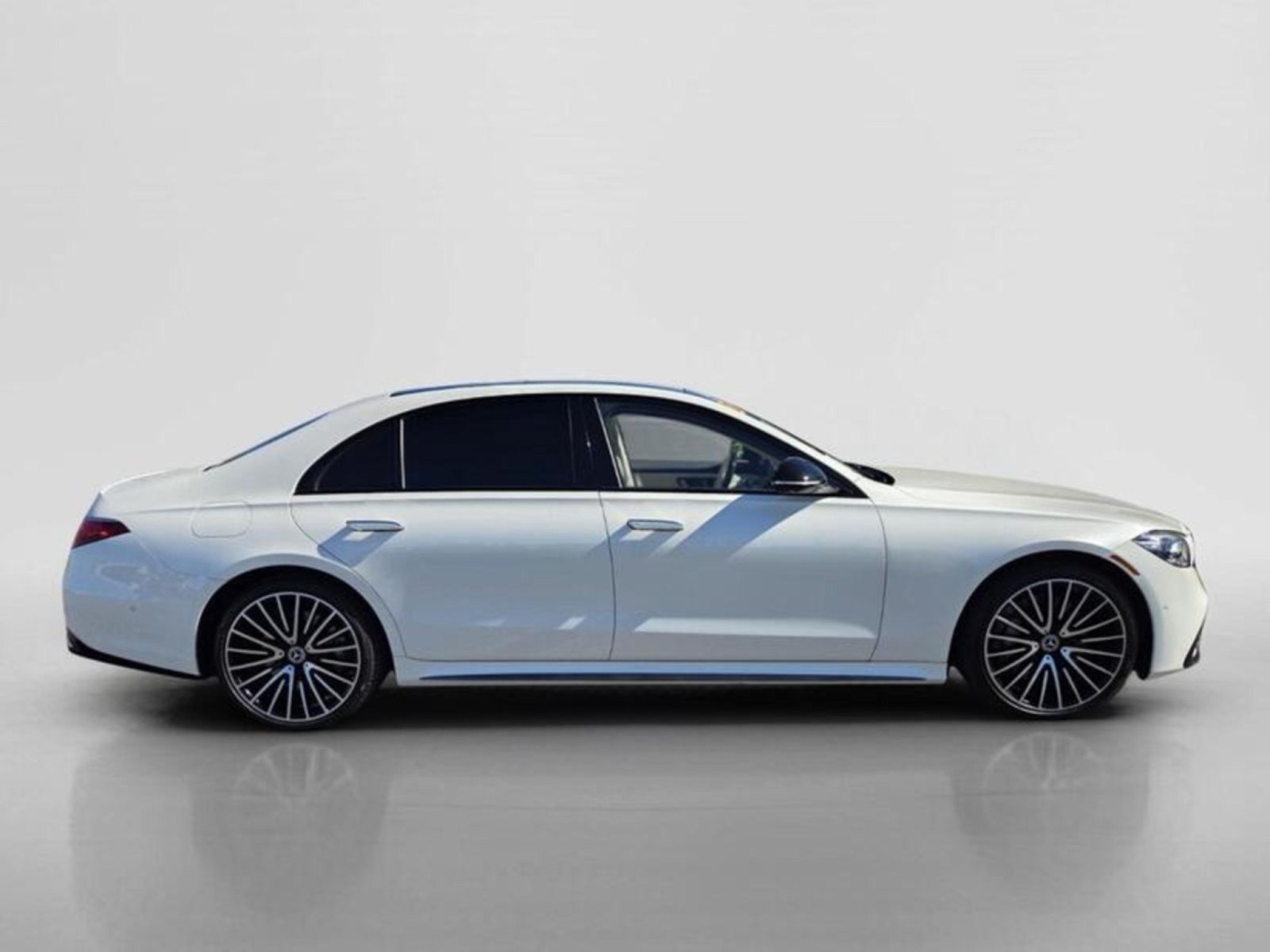Used 2023 Mercedes-Benz S 580 4MATIC Sedan image 6