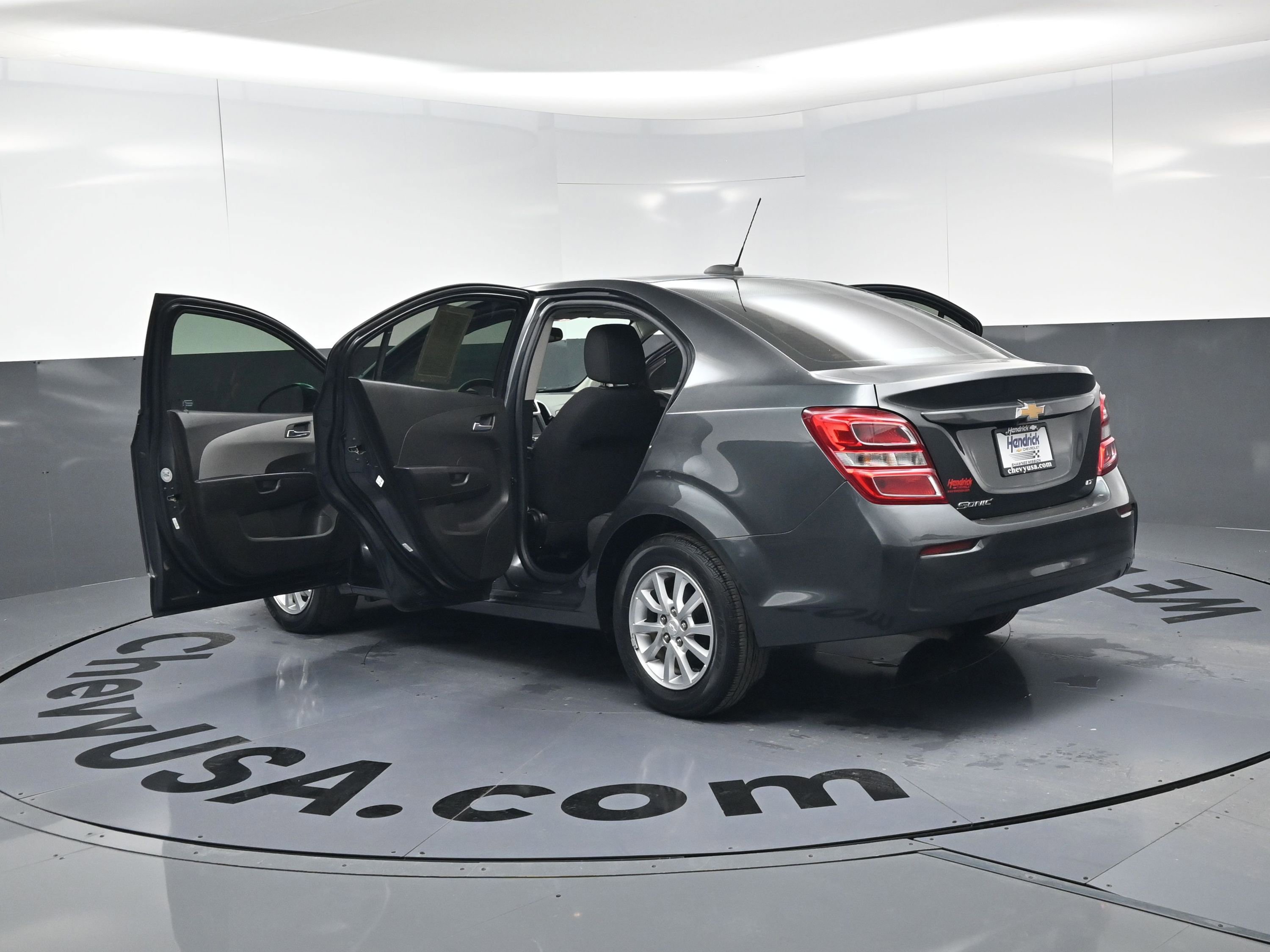 Used 2020 Chevrolet Sonic LT image 26